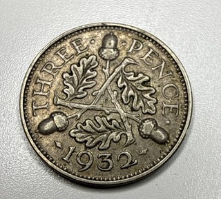 1932 Great Britain 3 Pence Silver Coin ME77