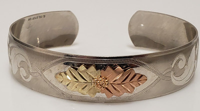 Coleman Co Black Hills 10k Gold Sterlingsilber Blatt geätzt Manschette Armband 0,70