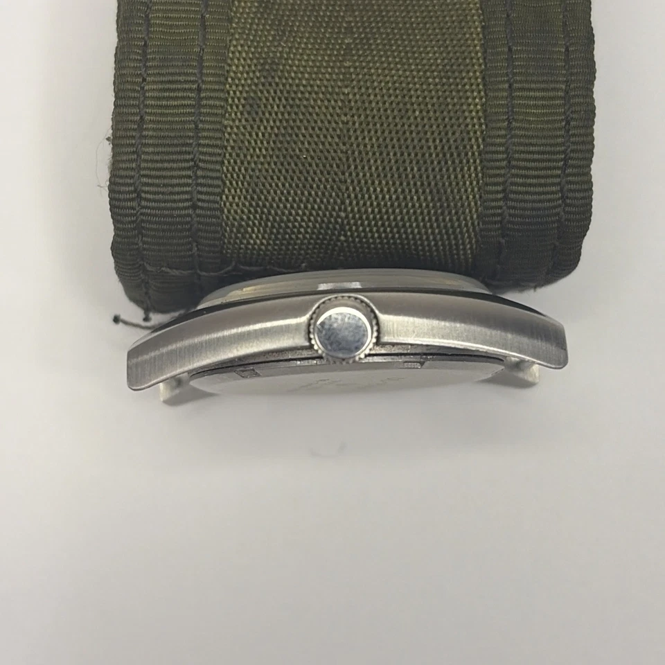 Vintage Estilo CWC Relógio de Campo Militar Britânico Quartzo Movimento Japão Funcionando - Imagem 4 de 4