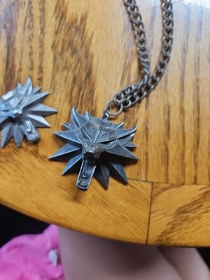 Witcher Wolf School Medallion With Chain And Pendant