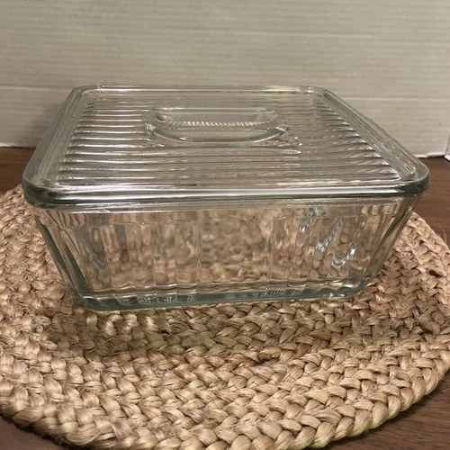 The Anchor Hocking 1932 Vintage Design"Covered Refrigerator Dish Lid Vintage