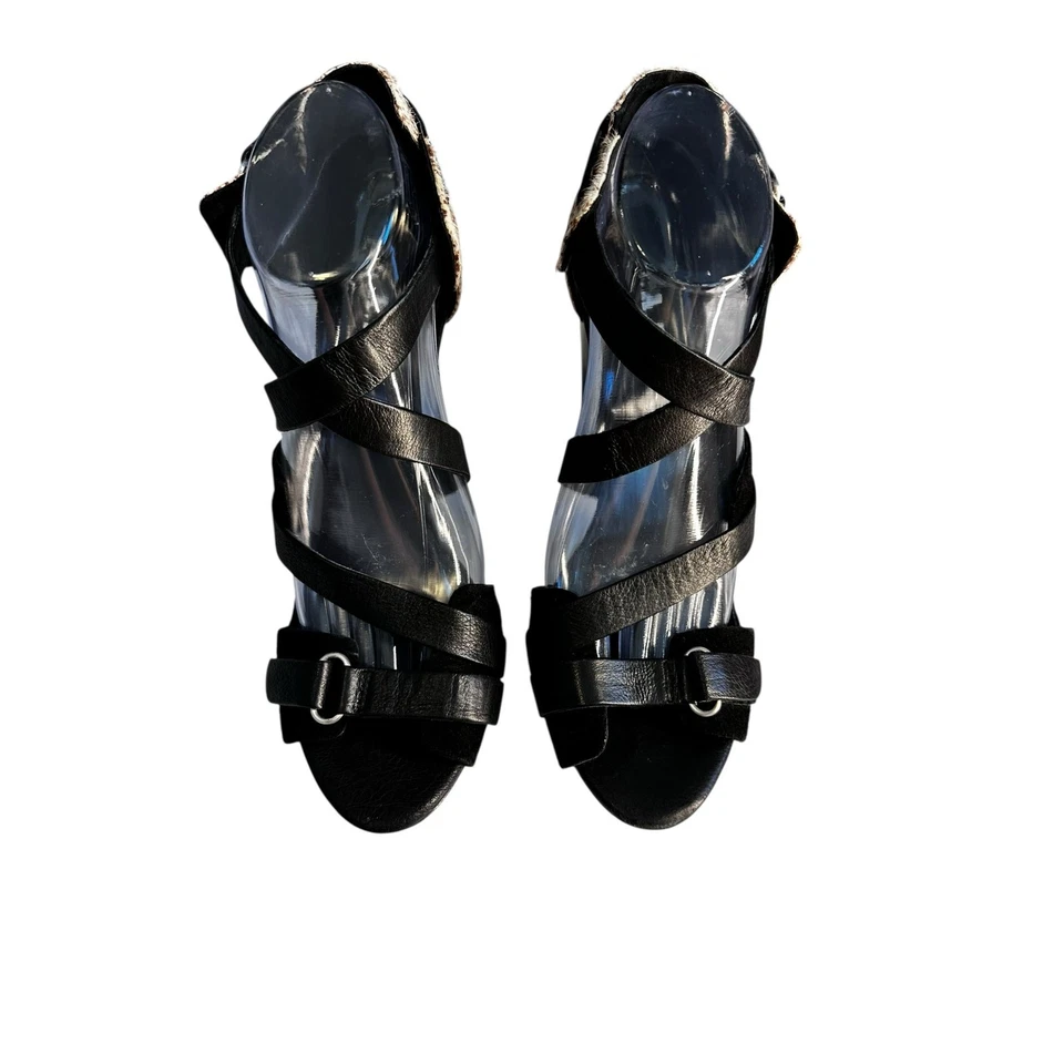 L.A.M.B. Tacones con tiras de cuero y pelo de becerro talla 9 Foto 4 de 4