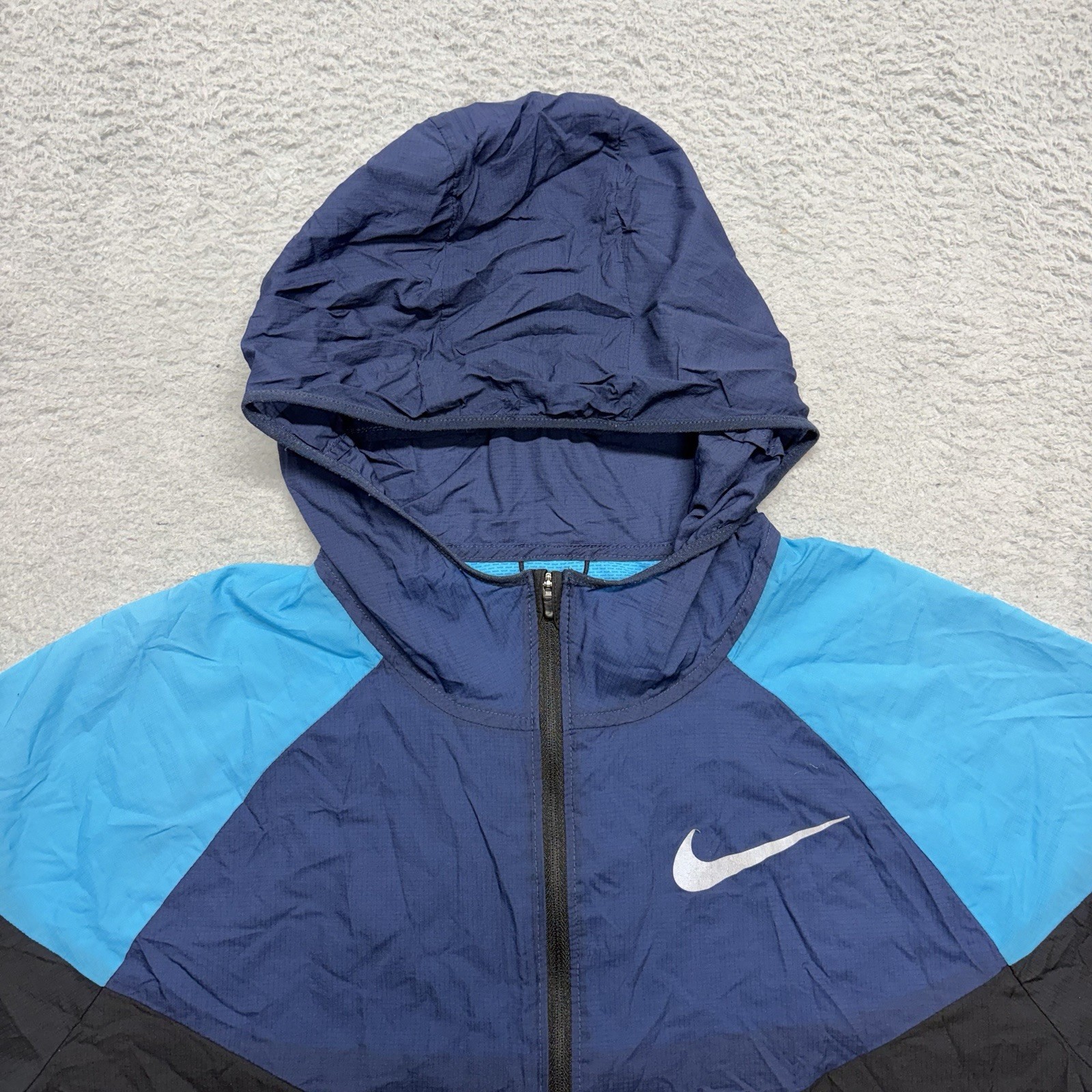Nike Running Flash Reflective Windrunner Jacket M… - image 3