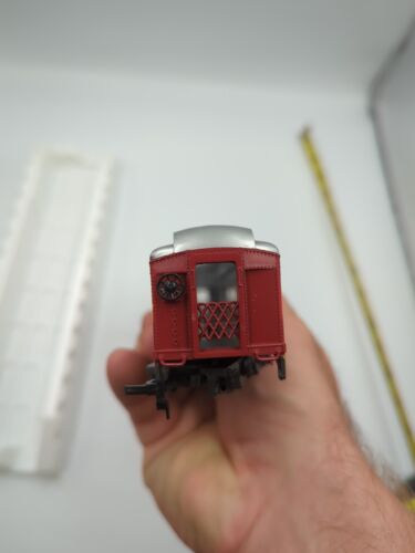 HO Scale IHC 2705 Heavyweight Pullman Diner Car, Royal American Shows #56 - Picture 10 of 11
