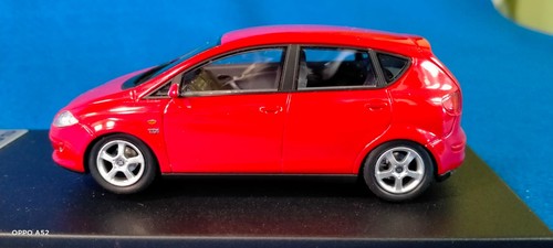 Seat Altea 2004 TDI Limited Edition Red Look Smart Looksmart models 1/43 LS119