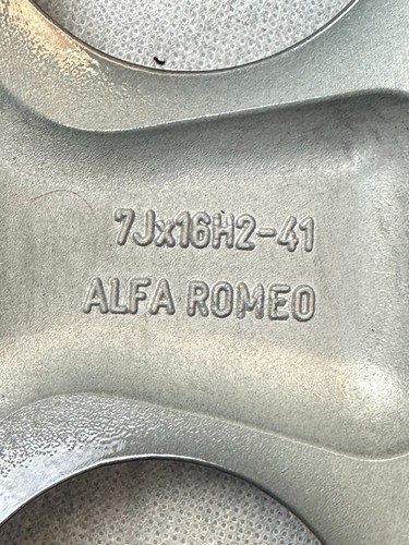 Alfa Romeo 166 Wheel 16" 60664392 Genuine & New - Picture 8 of 10