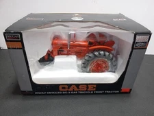 CASE Highly Detailed DC-3 Gas  Tricycle Front Tractor SpecCast 1/16