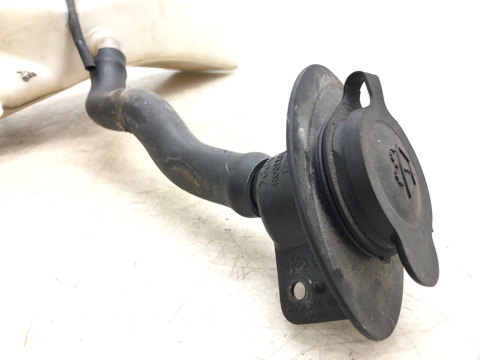 2006-2012 BENTLEY CONTINENTAL WINDSHIELD WASHER FLUID RESERVOIR TANK 3W0955453B