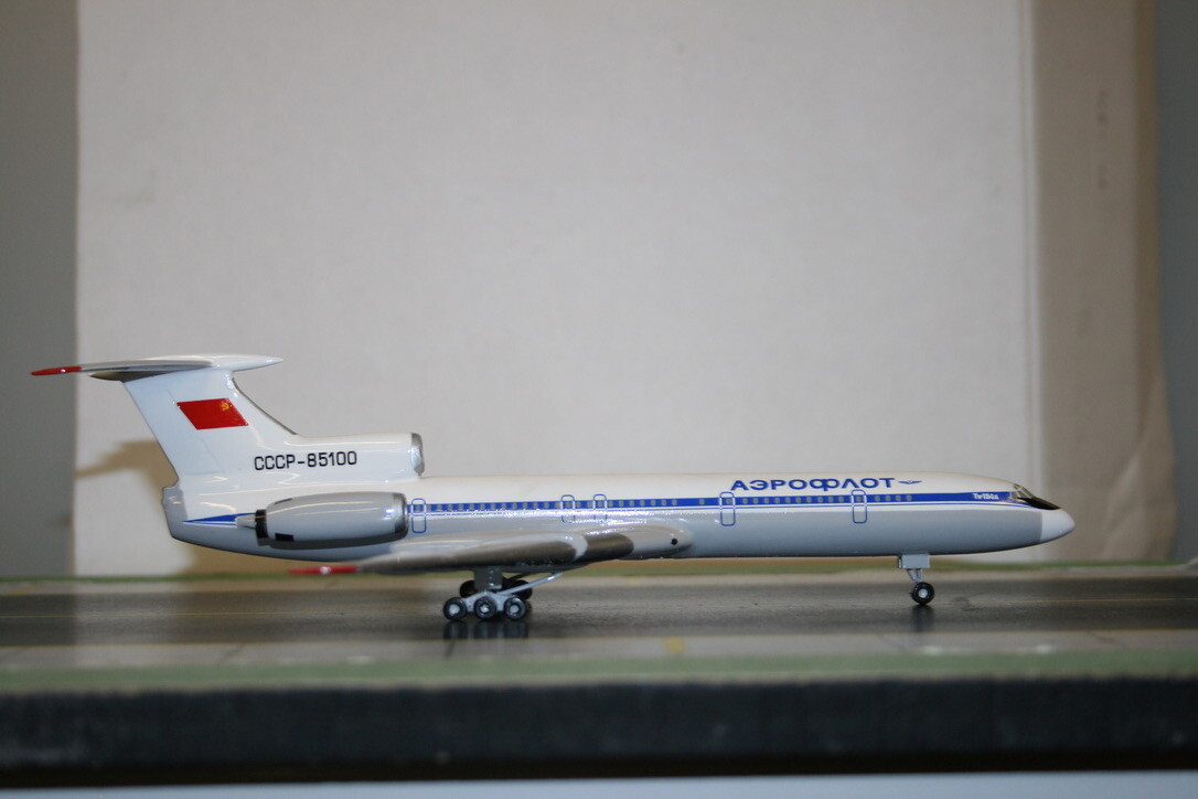 航空機・ヘリコプター herpa Aeroflot Tupolev Tu-154B 1:200 Herpa 1/200 Aeroflot Tupolev TU-154 | #1989574755