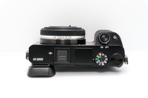 ***CLEAN*** Sony A6000 Only 233 Shutter count. Smallest lens can fit into pocket - Picture 11 of 24