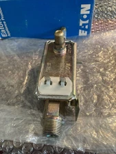 NEW Eaton Gas Valve Y30108-1AF Magic Chef NC1432-1