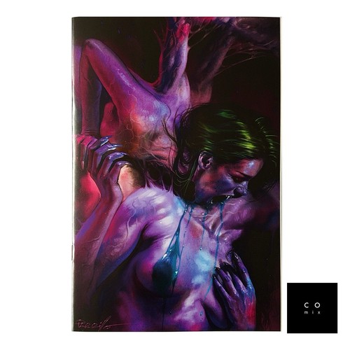 Vampirella #675 Lucio Parrillo 1:10 Ratio Ultraviolet Virgin Variant Comic Book