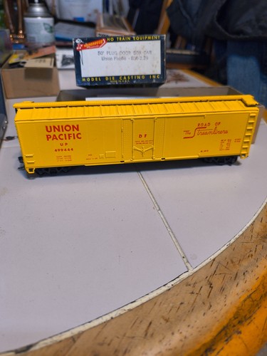 OLD HO Roundhouse B55-2.29 50' Enchufe Puerta Caja Coche Union Pacific 499444 KADEES | Zustand: Used