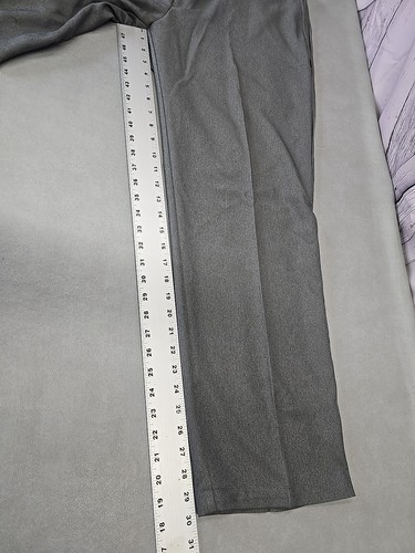 Haggar Mens Cool 18 Classic Fit Grey Pants Plain Front Slacks Size 38 x 30 New - Picture 6 of 17