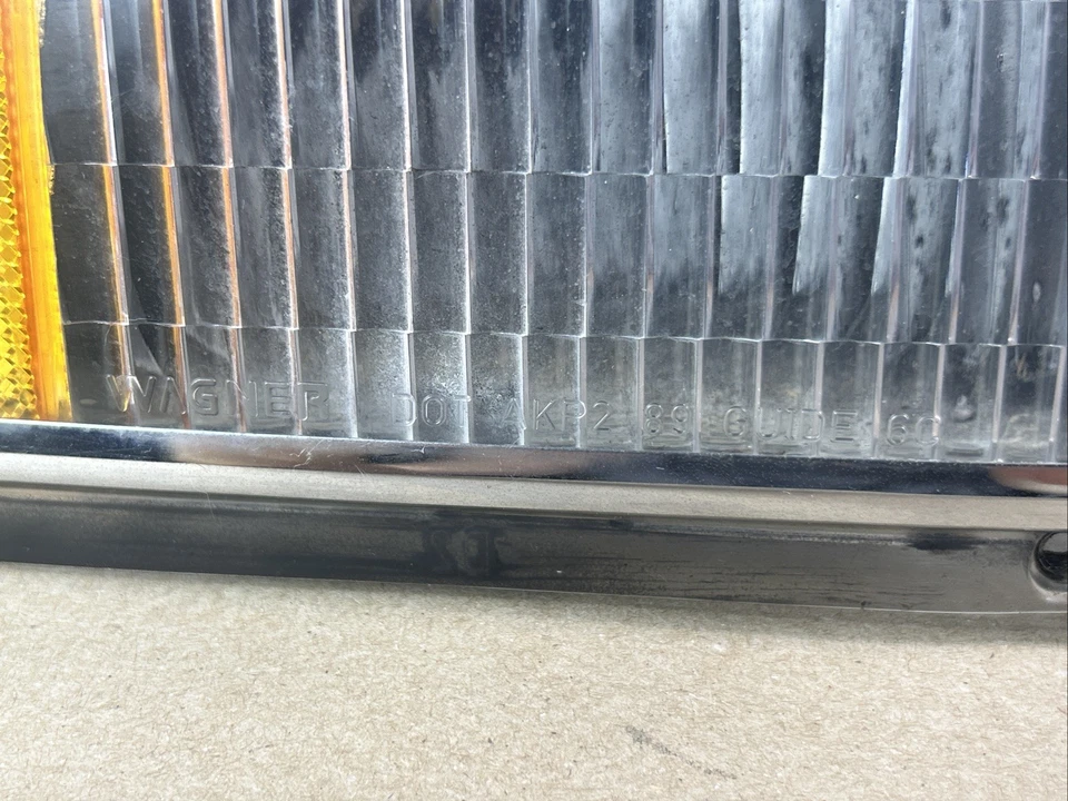 89-93 CADILLAC DEVILLE FLEETWOOD TRACCIÓN DELANTERA DERECHA MARCADOR INTERMITENTE LÁMPARA Foto 3 de 4