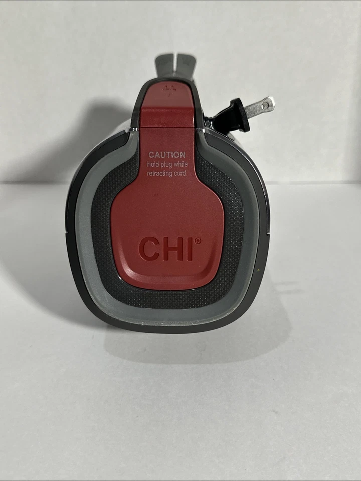 Chi Steam Iron For Clothes 8' Retractable Cord 1700 Watts Titanium Ceramic  - Image 4 of 4