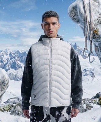 230) Men's Size M - Nike ACG Men's Therma-FIT ADV Vest HV0605-025