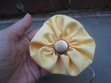 REENACTOR 18TH C REV WAR COLONIAL HAT COCKADE YELLOW SUNNY SATIN BRASS BUTTON