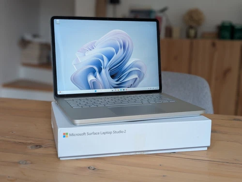 Microsoft Surface Laptop Studio 2 • Core i7 • 64GB • 1TB • RTX 4060 • Z2D-00005