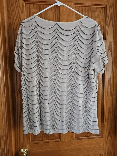 Camisa Notations Mujer 1x Diseño Volantes Transparentes... Beige y negro! Cortina de pestañas - Imagen 3 de 3