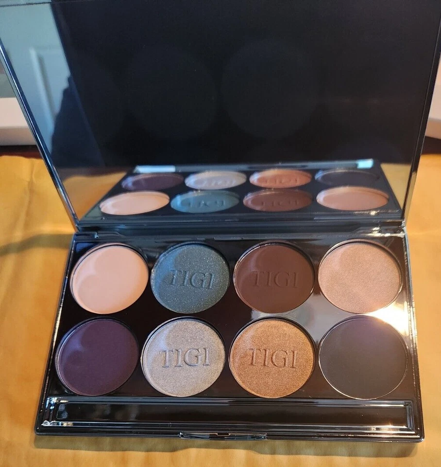 Paleta de sombras de ojos de alta densidad TIGI Cosmetics 764198 y estuche de 8 colores 0,9 oz Foto 2 de 4