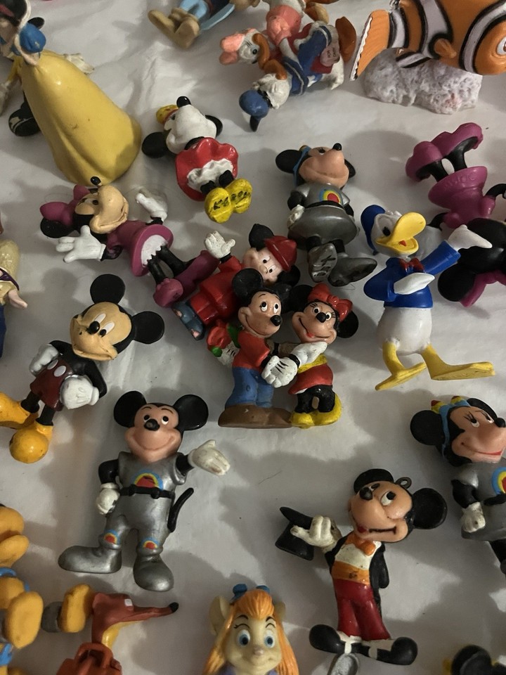 Lot 40 Vintage Disney Movie Figurine Bambi Roger Rabbit Cinderella ...