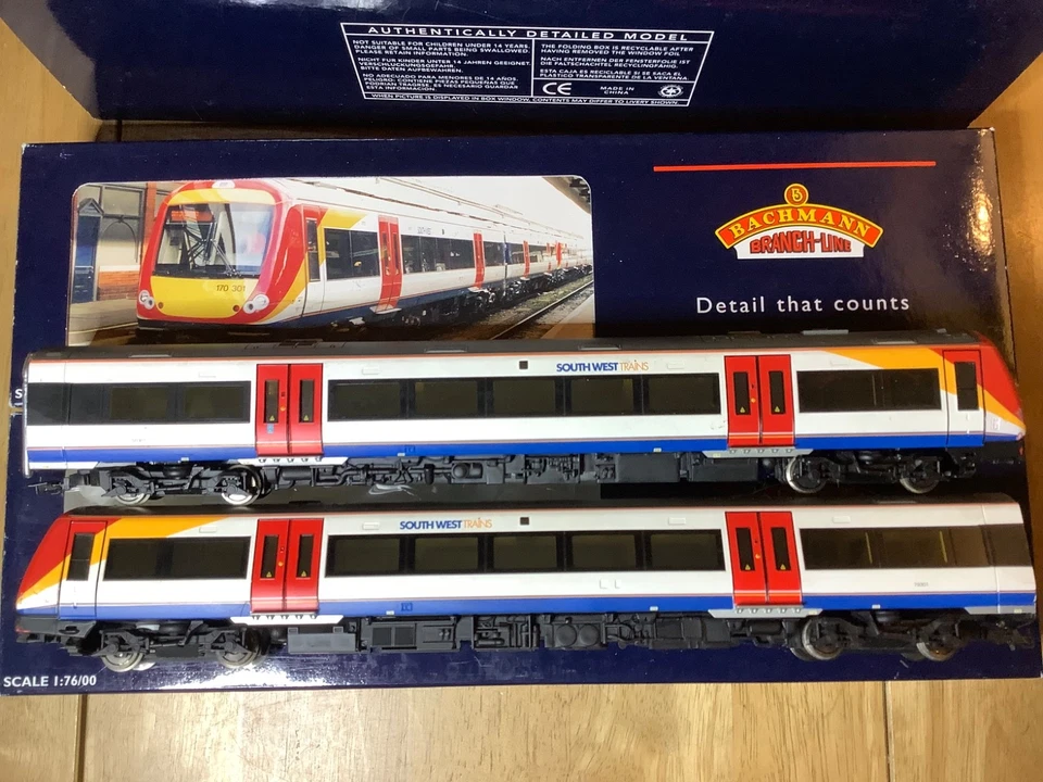 Bachmann OO Gauge 32-452 Southwest Trains Class 170 Turbostar 2-Car DMU 170301 - Image 2 of 4
