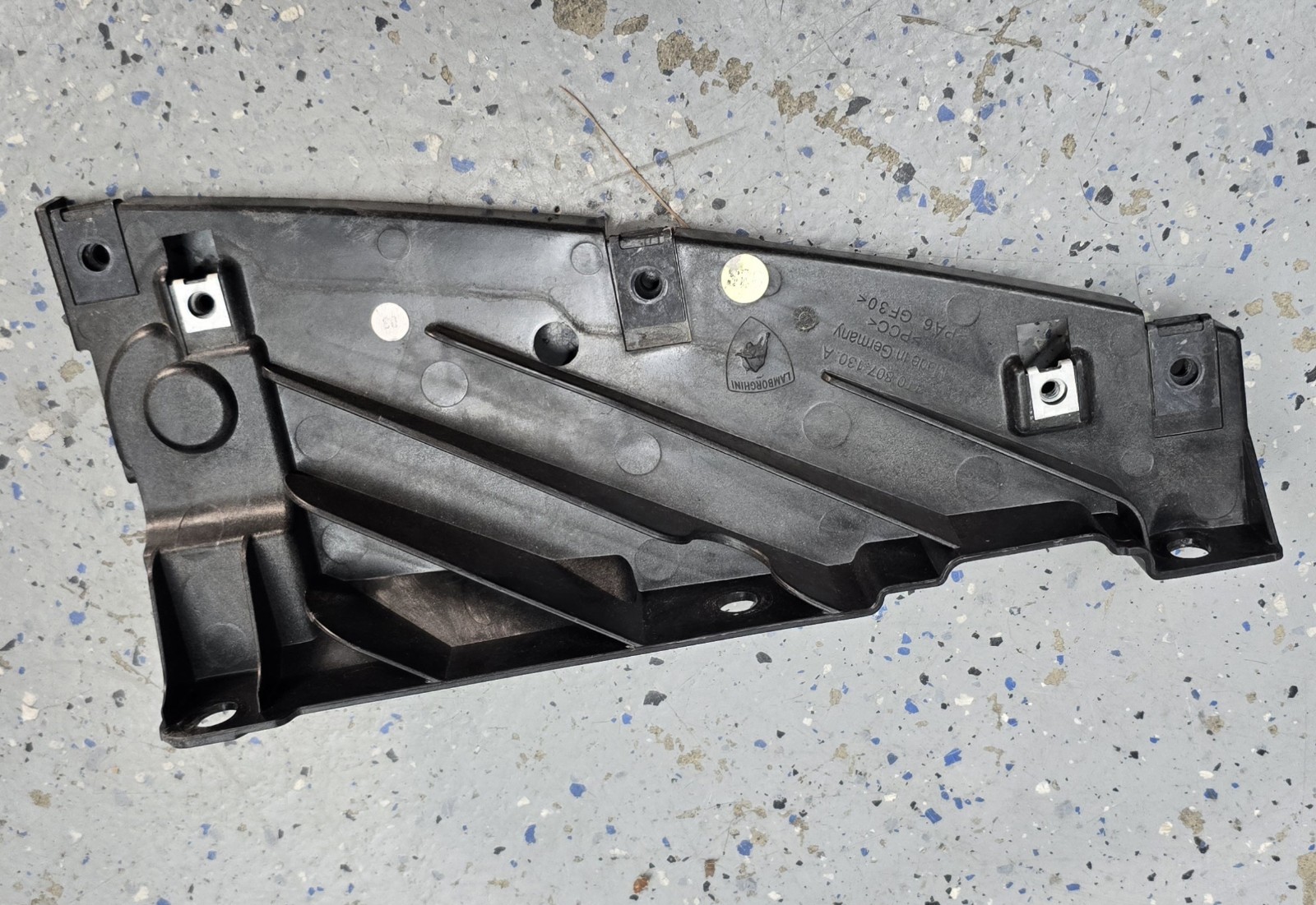 BRACKET BUMPER SUPPORT Lamborghini Huracan Front Right  4T0807130A