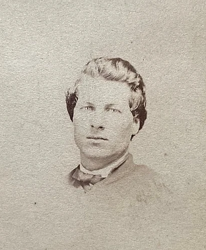 ORIGINAL! CIVIL WAR UNION SOLDIER  CDV w/ REV. TAX STAMP PHOTO DEC. 1864