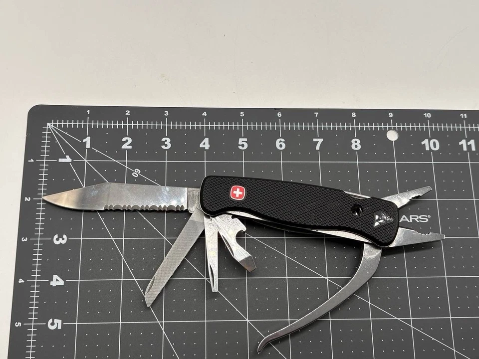 WENGER Swissgrip 瑞士军刀多工具带盒,非常好! — 第 3/4 张图片