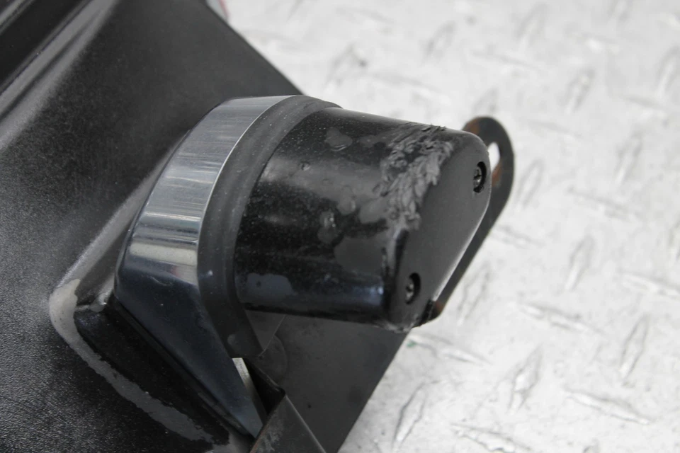 Kawasaki 454 LTD 1985 OEM - guardabarros trasero con reflectores Foto 3 de 4