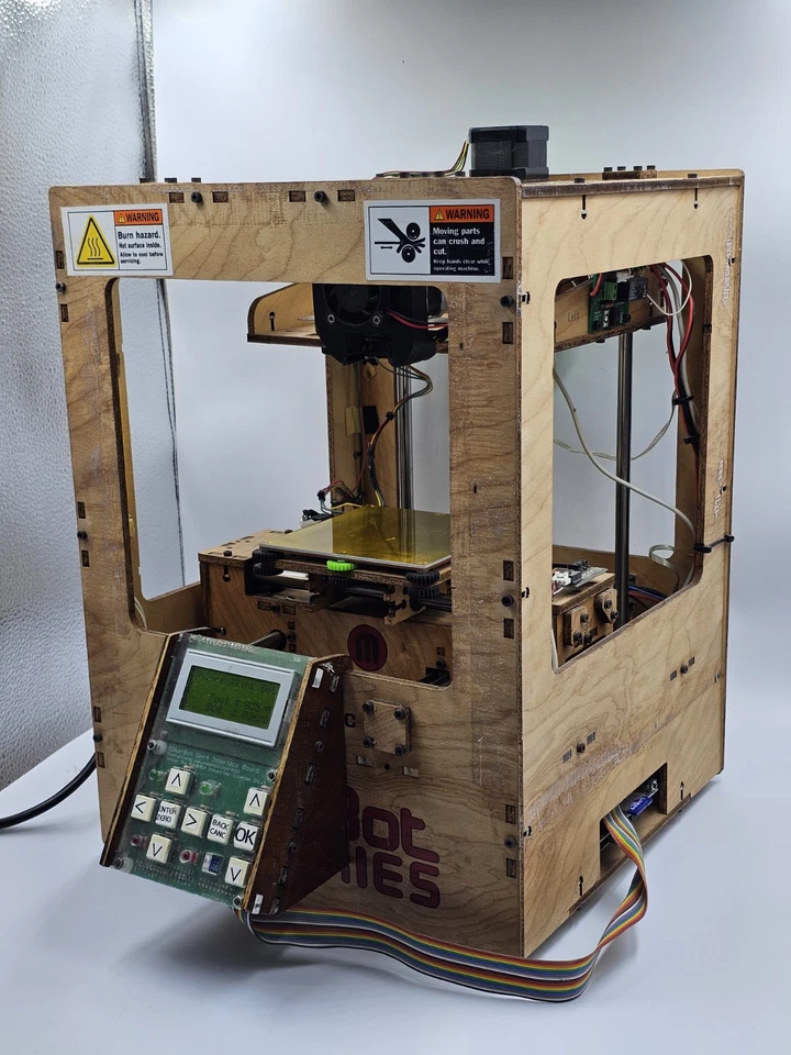 MakerBot Thing-o-Matic totalmente funcional con interfaz Gen 4 + artículo de coleccionista extras Foto 2 de 4