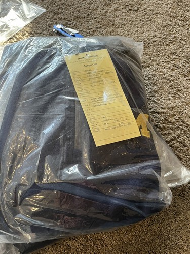 NCAA Med. MICHIGAN WOLVERINES LONG SLEEVE PULL OVER FLEECE NEW Promo - Picture 4 of 4