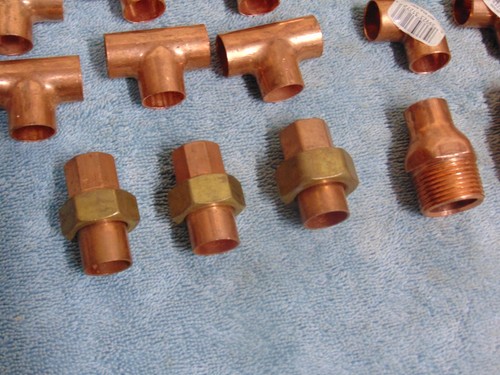 Mixed Lot of 1/2" Copper Sweat Fittings Tees Elbows Unions Couplings 45s Etc. - Picture 5 of 7