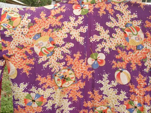 COLORFUL VINTAGE JAPANESE SILK KIMONO 48" LONG CORAL & WHITE BLOSSOMS ON PURPLE - Picture 19 of 24