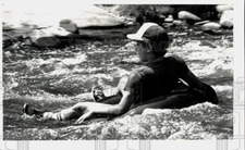 Press Photo Tuber on Esopus Creek, New York State - tub26859