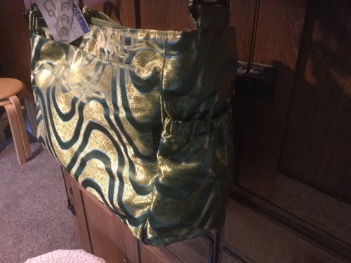 New Kecci Mommy Bag Tote. Diaper Bag. 15" x 11" x 6". Lime Green. - Picture 4 of 8