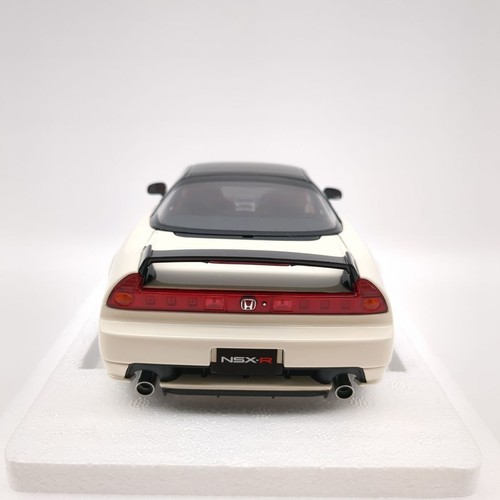 AUTOart Honda NSX-R NA2 Championship white 1/18 JDM - Picture 4 of 24