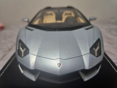 1:18 MR Lamborghini Aventador LP700-4 Roadster Azzuro Thetis 1:18 MR Lamborghini Aventador LP700-4 Roadster Azzuro Thetis