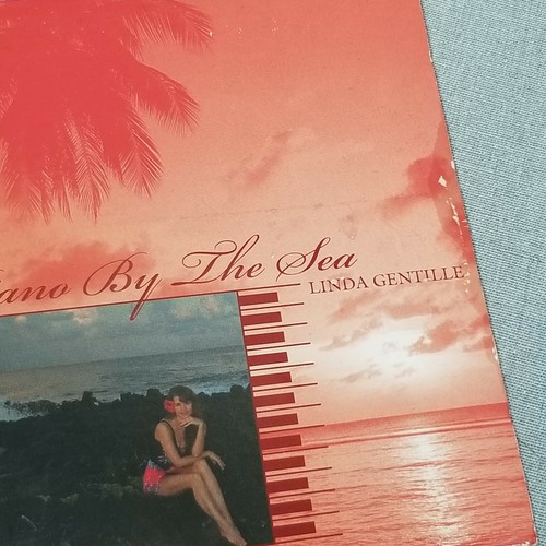 Linda Gentille Piano By Sea CD 2003 with Ocean Waves Bach Beethoven Chopin - Picture 3 of 5