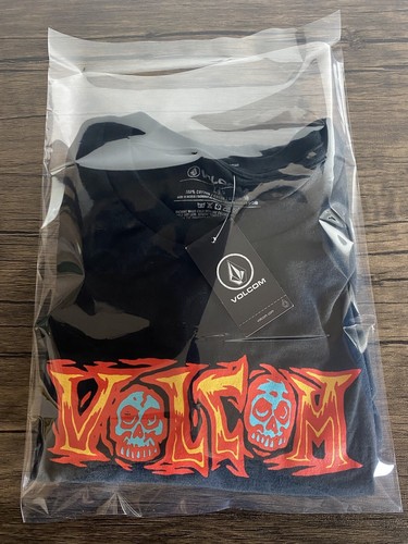 New Volcom Stone Skull T Shirt Menโs M Black Red Skate Board Tees ๐๐น - Picture 5 of 5