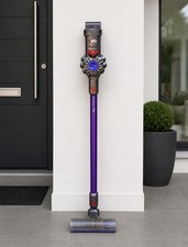Dyson V7 Animal Vacuum Cleaner + Charger + 6 Extra Head - Working - Read Desc