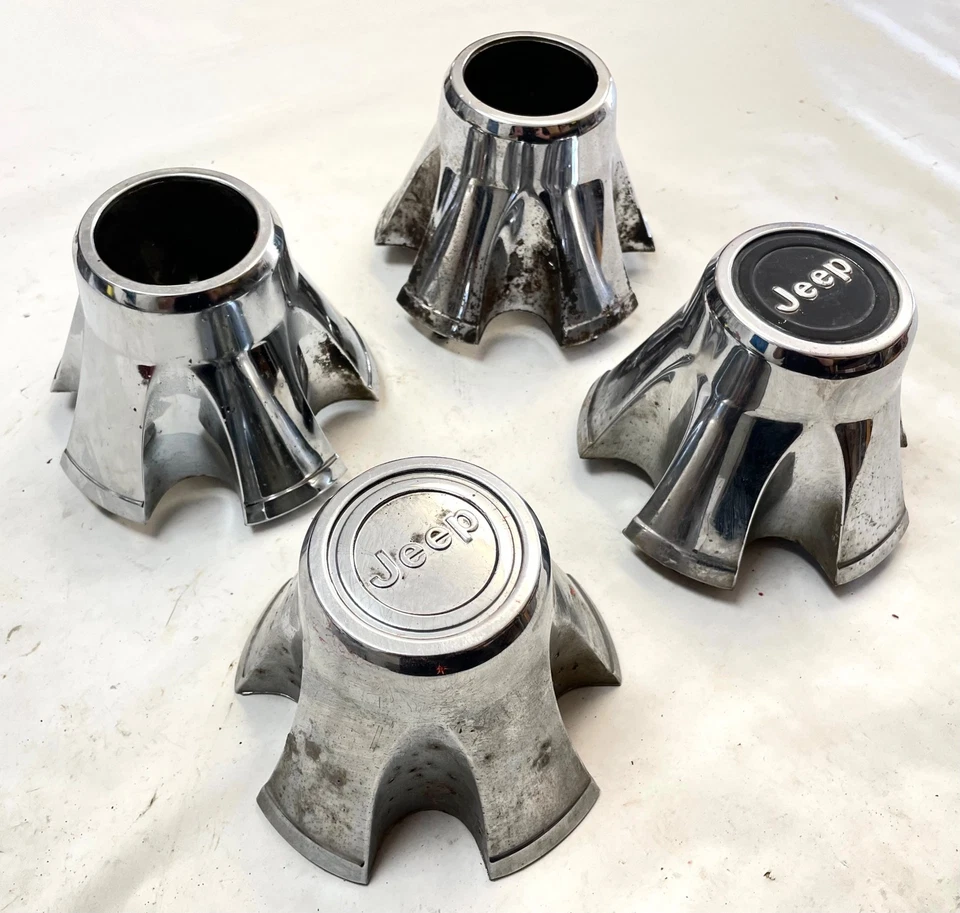 Tapacubos centrales Jeep CJ CJ5 CJ7 FÁBRICA cromados rueda centros tapa Laredo ENVÍO GRATUITO Foto 3 de 4