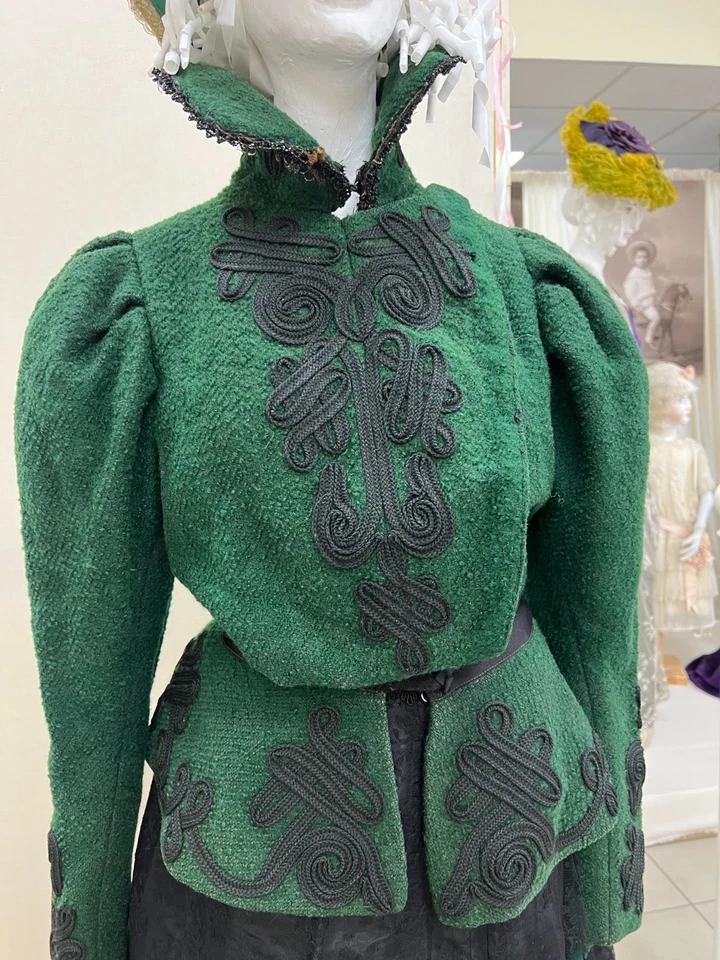 Antique bright green jacket. USA - 1890. - Image 3 of 4