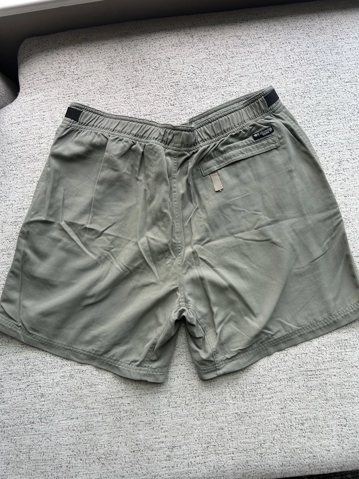 Columbia GRT Shorts Womens L Olive Green Omni Dry Hiking Outdoor Belted  - Image 2 of 4