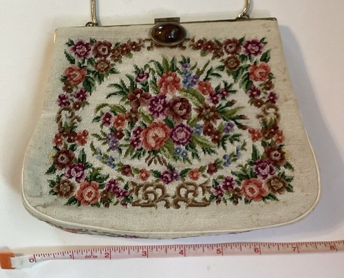 Vintage 1950s Needlepoint Embroidered White Floral Small Handbag With Clasp VGC - Picture 10 of 13