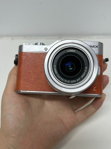 ⭐Panasonic Lumix GF 9 ボディ⭐ブラウン⭐送料無料❤️ Amazon | パナソニック ミラーレス一眼カメラ ルミックス GF9