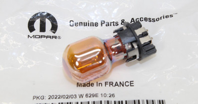 Genuine OEM 2015-2021 DODGE CHRYSLER RAM JEEP PWY24W LIGHT LAMP Bulb L000PWY24W
