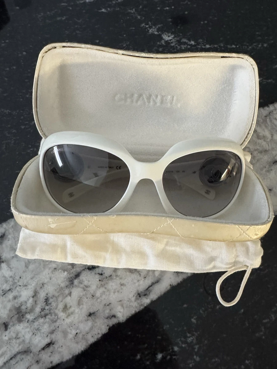 CHANEL White Round Sunglasses for Women for sale | eBay display picture 1