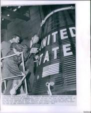 1963 Charlotte Grand Duchess Luxembourg Cape Canaveral Fl Us Flag Wirephoto 8X10